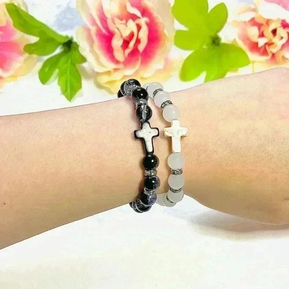 Cross Rhinestone Beaded Bracelets - Picture 2 of 7